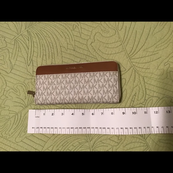 Michael Kors Wallet *Purse Separately will Bundle - Picture 6 of 7